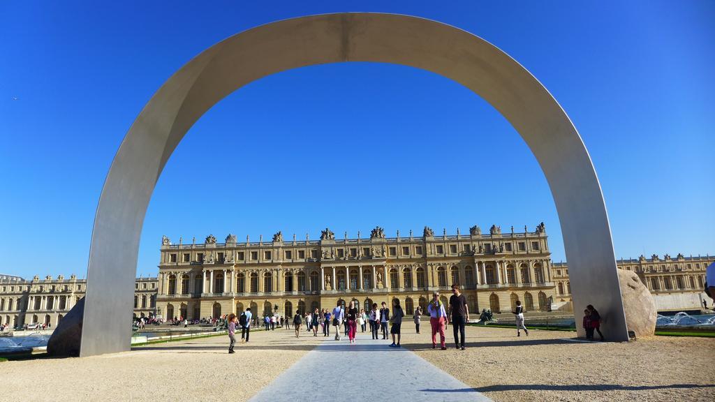 Les Versaillaises Версаль Экстерьер фото